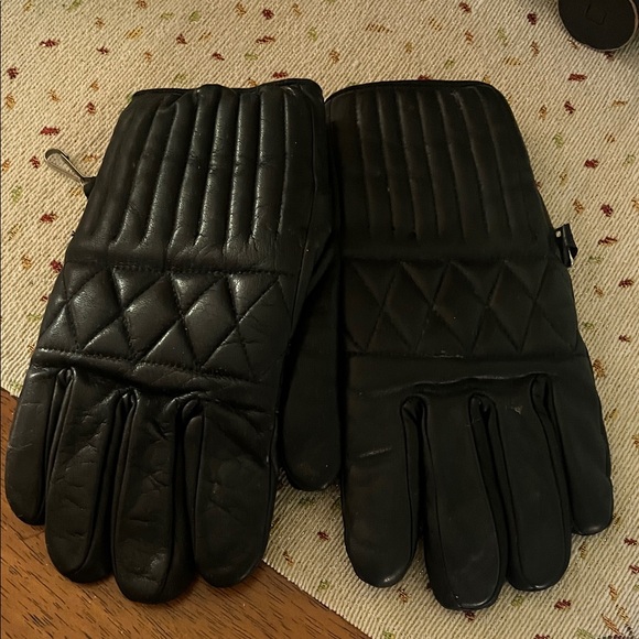 3/$6 Obermeyer black Quilted Leather Gloves - Picture 1 of 3